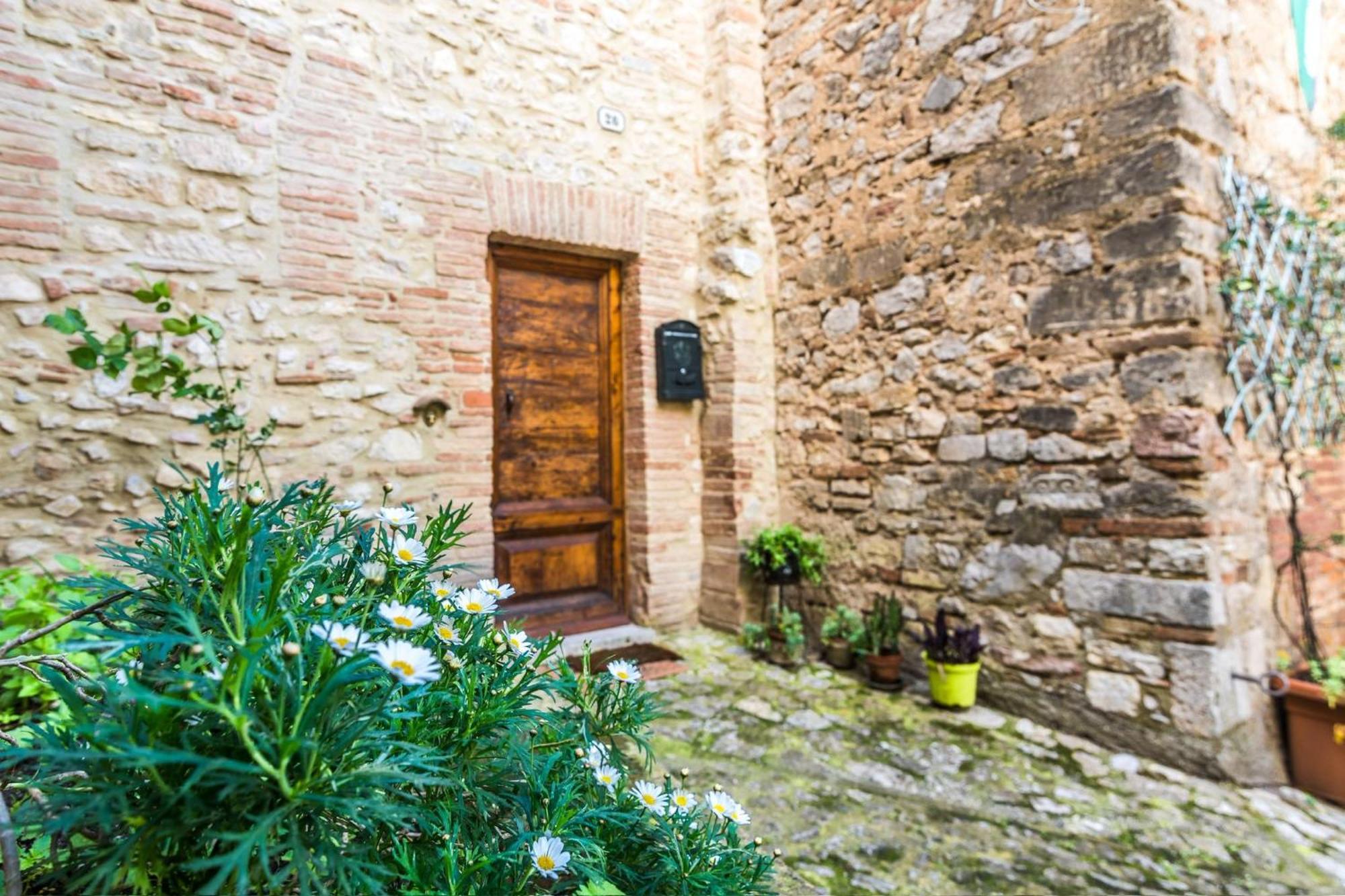 *La Torre Di Amelia* Nel Cuore Dell' Umbria Bagian luar foto